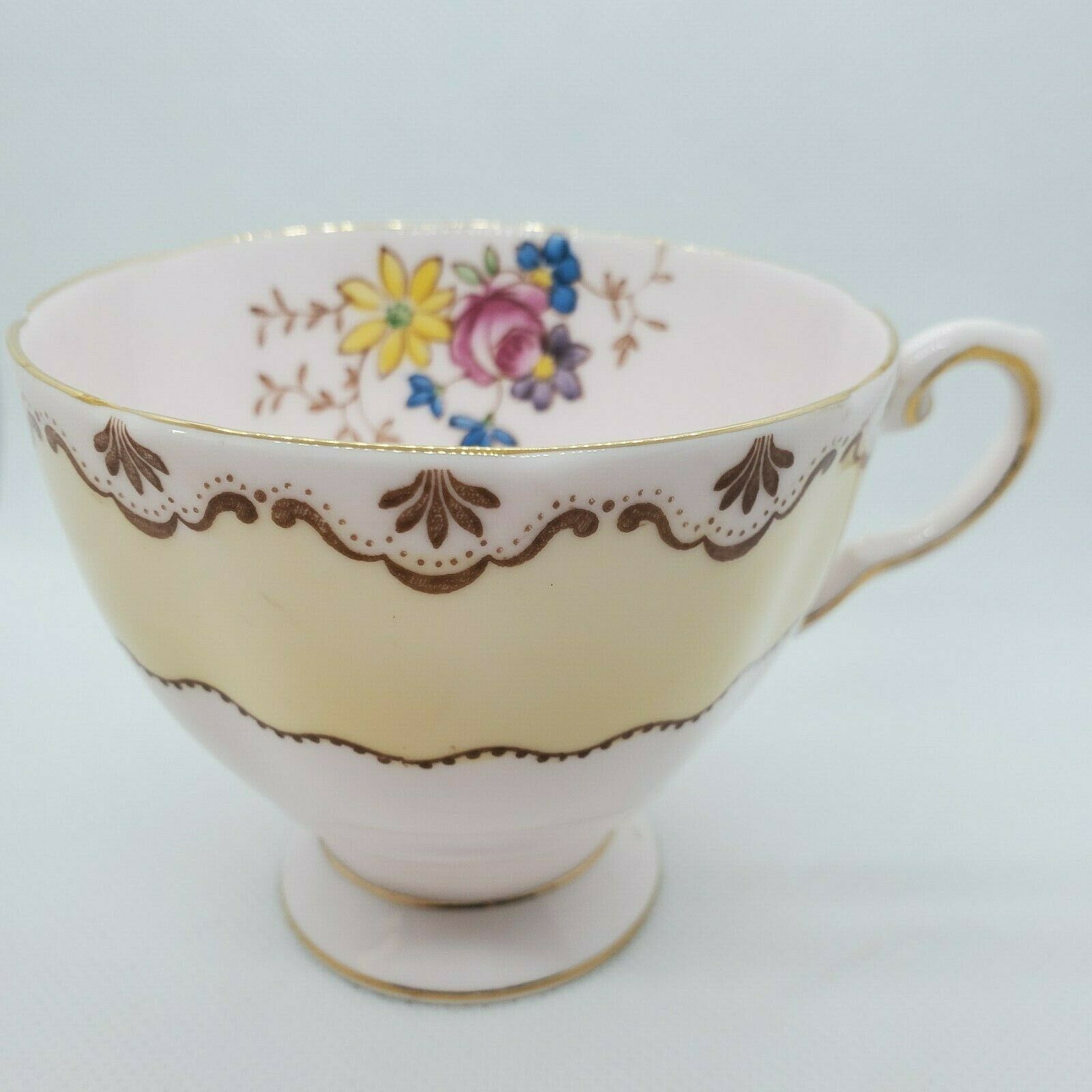 Vintage Tuscan Fine English Bone China  Made In England Tea Cup Missing Saucer