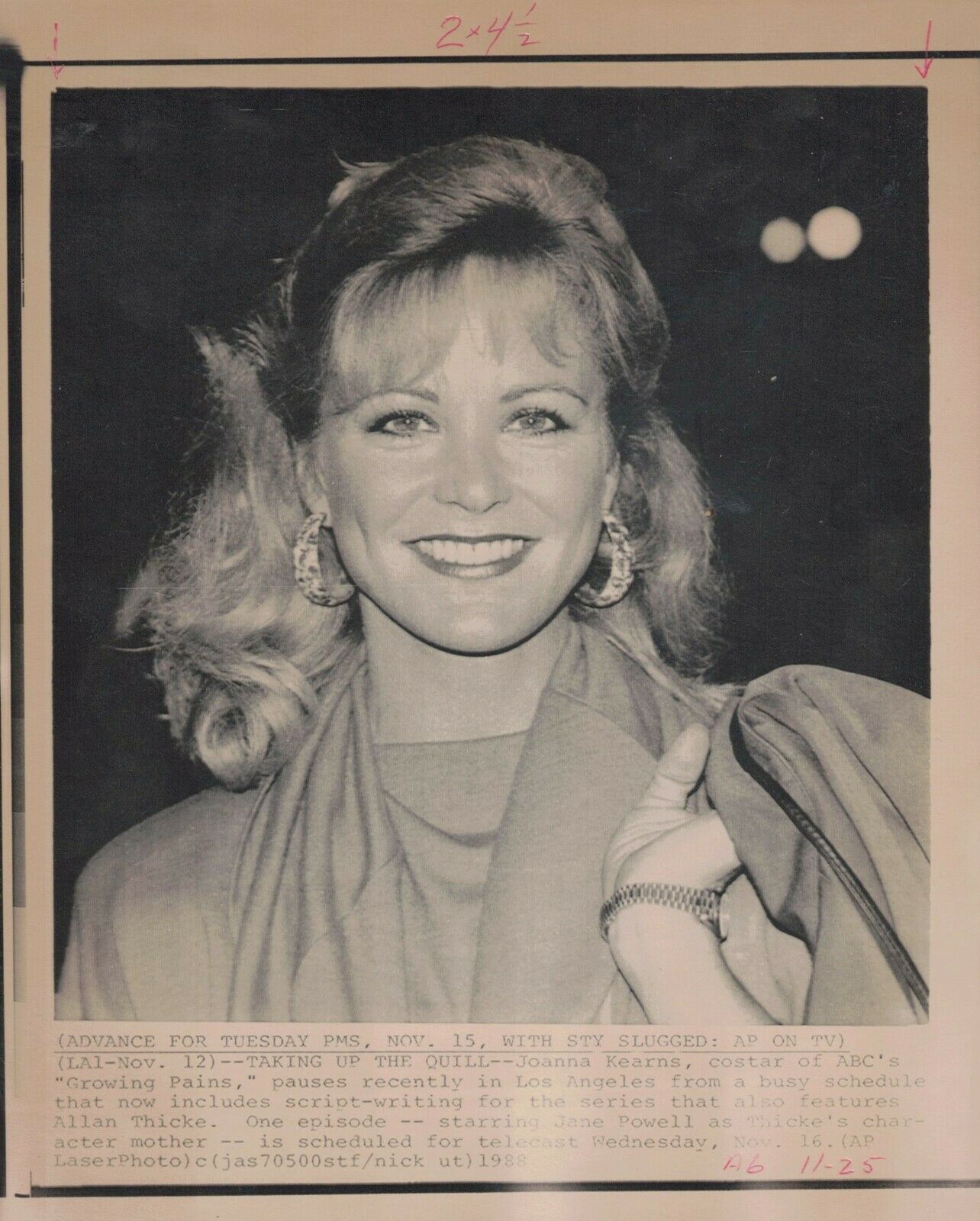Joanna Kearns-actress-press Photo-release-7  X 8 1/2-b/w-november 1989